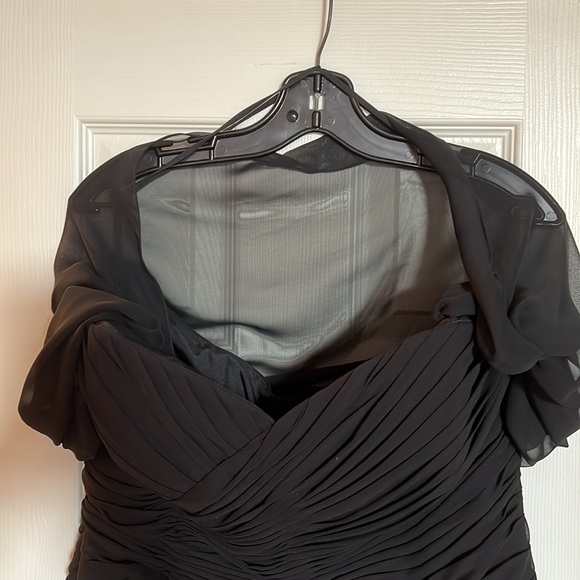 Evening Gown - Picture 3 of 4